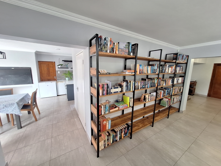 4 Bedroom Property for Sale in Wavecrest Eastern Cape